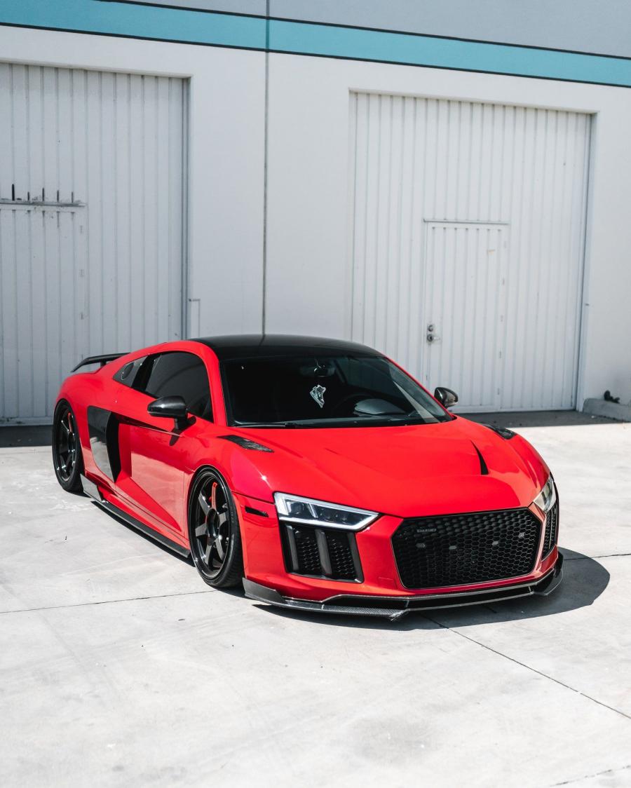  Audi R8 V10 by Impressive Wrap 2019 года  (фото 3 из 5)